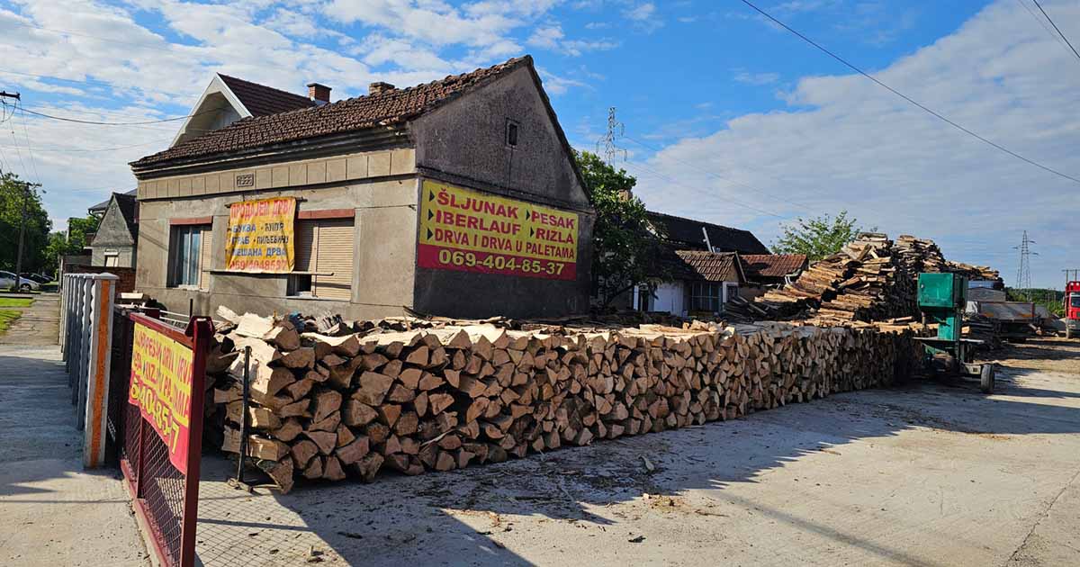 Drva za ogrev Sremska Mitrovica Lacarak Ivica Todorović